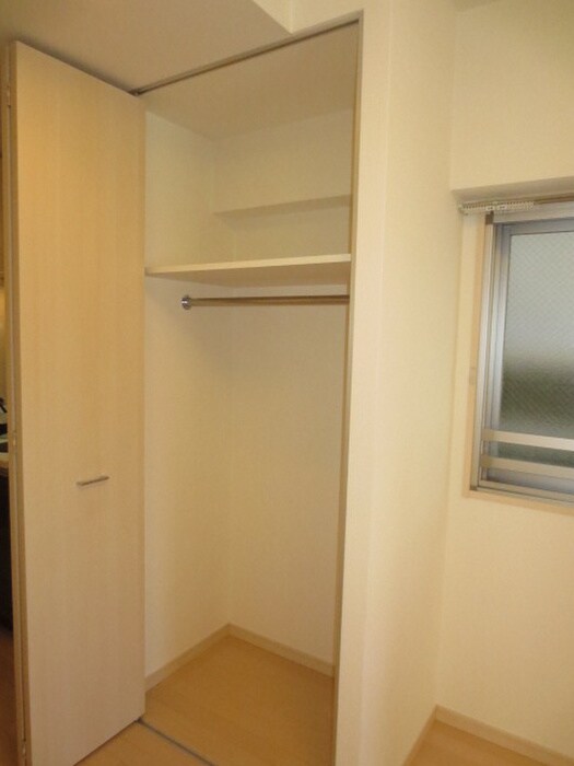 物件内観写真10　(収納)
