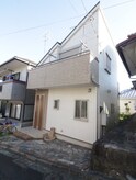 三ツ沢上町貸家