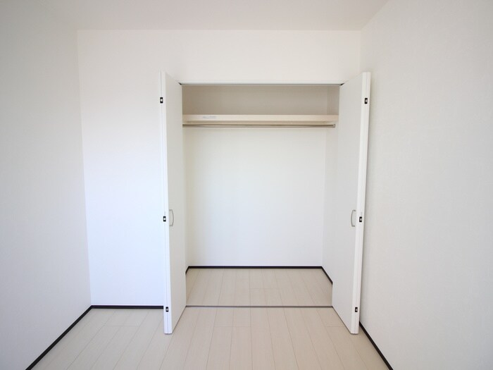 物件内観写真12　(収納)