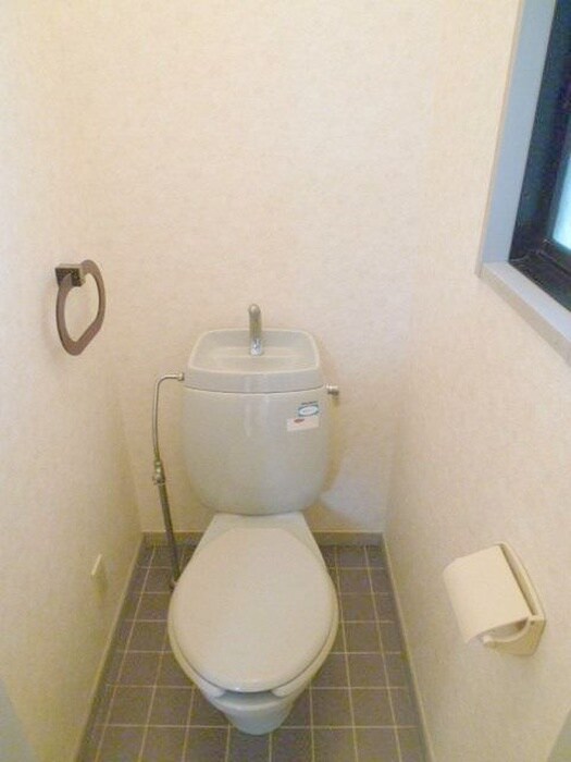 物件内観写真10　(トイレ)