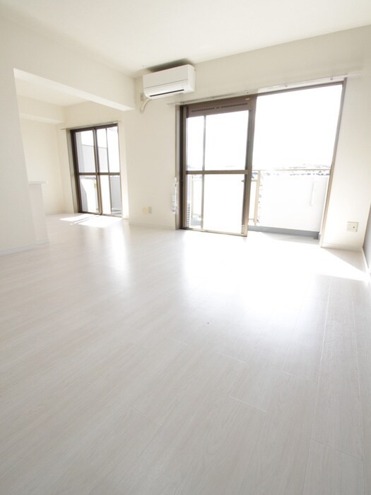 物件内観写真7　(居室)