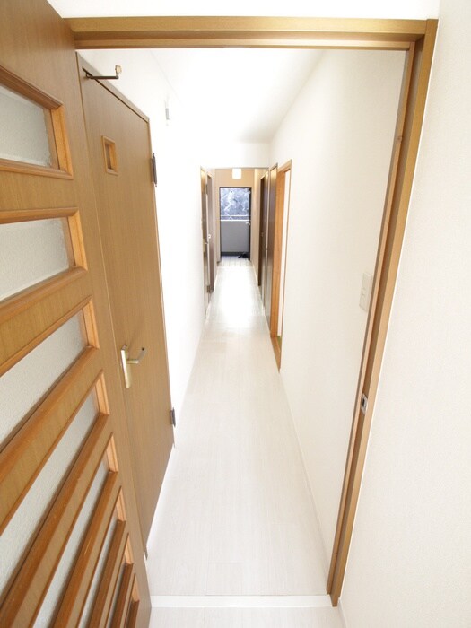 物件内観写真18　(廊下)