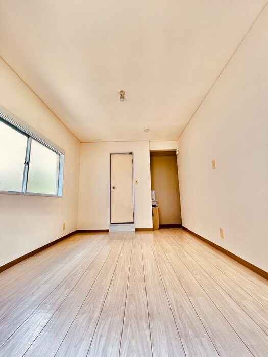 物件内観写真10　(居室)