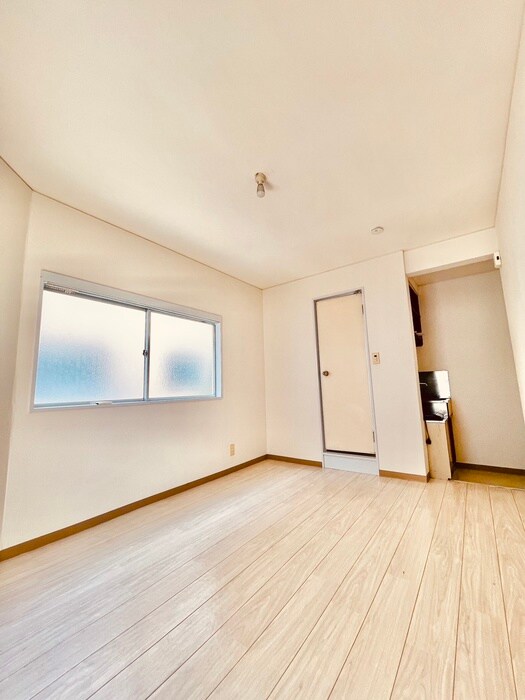 物件内観写真11　(居室)