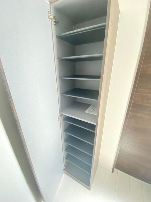 物件内観写真8　(靴箱)