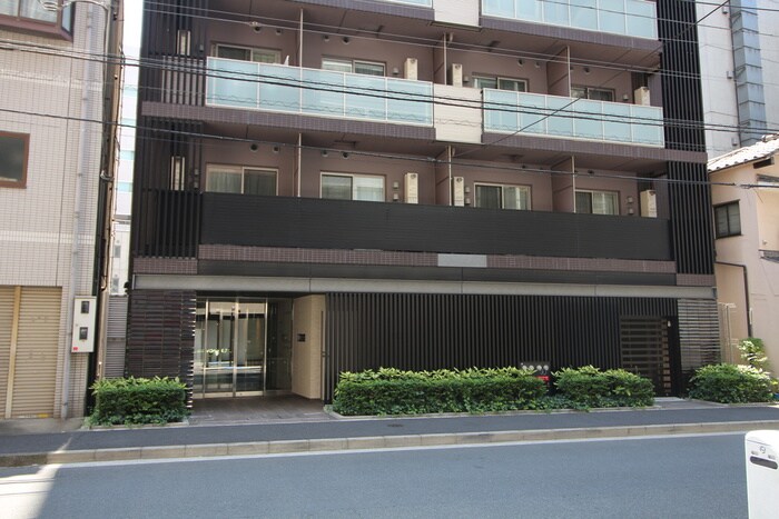 物件外観写真3　(エントランス部分)