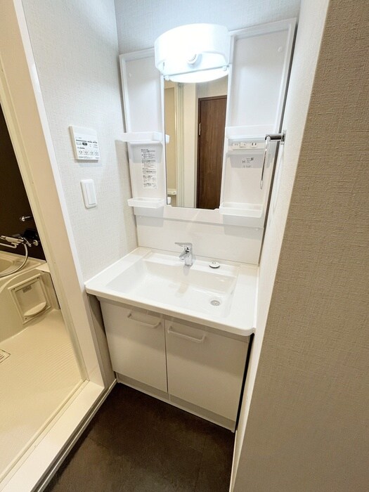 物件内観写真11　(洗面)