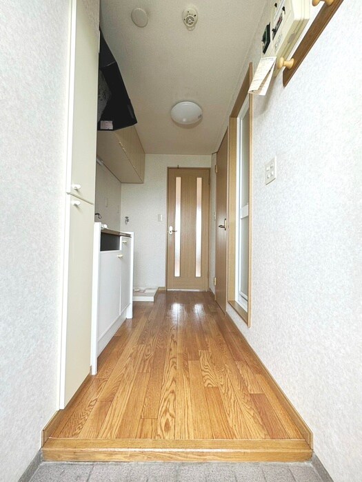 物件内観写真17　(玄関)