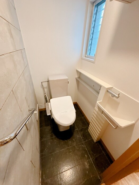 物件内観写真12　(トイレ)