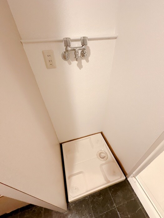 物件内観写真19　(洗濯機置場)