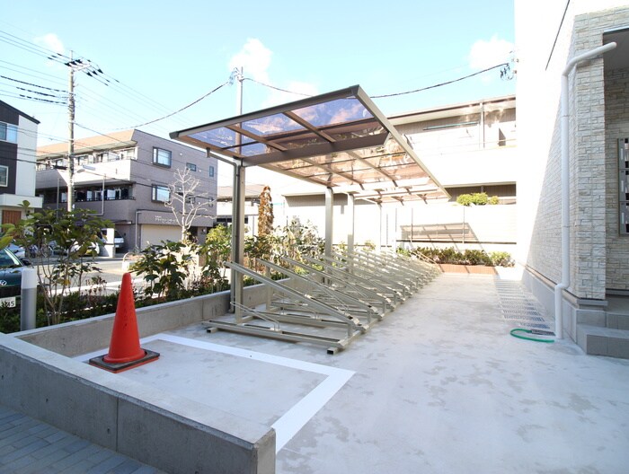 物件外観写真3　(駐輪場)