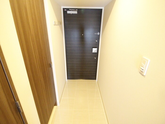 物件内観写真17　(玄関)