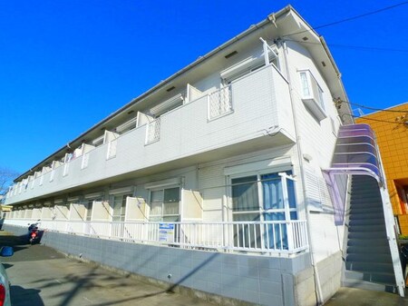 エルヴィ－ナ新倉Ⅱ外観写真