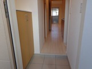 物件内観写真14　(玄関)