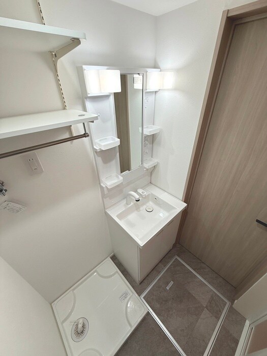 物件内観写真12　(洗面)