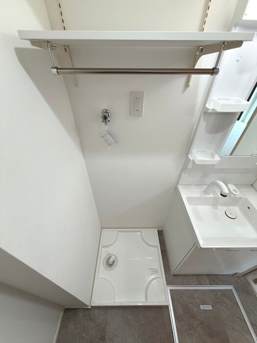 物件内観写真18　(室内からの展望)