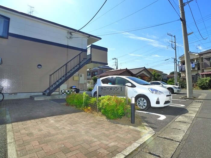 物件外観写真4　(エントランス部分)