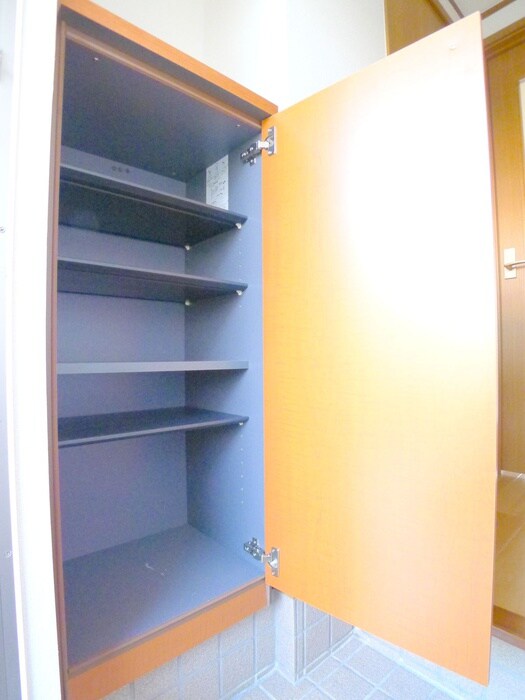 物件内観写真15　(靴箱)