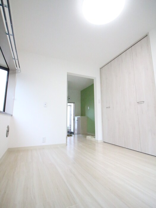 物件内観写真8　(居室)