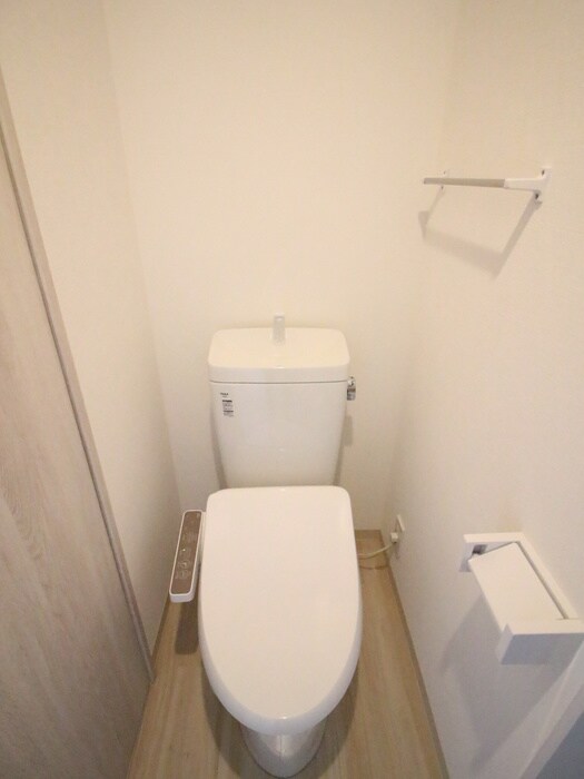 物件内観写真12　(トイレ)