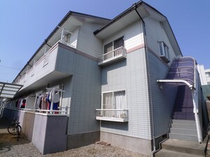 エルヴィ－ナ新倉Ⅲ外観写真