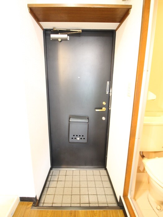 物件内観写真10　(玄関)