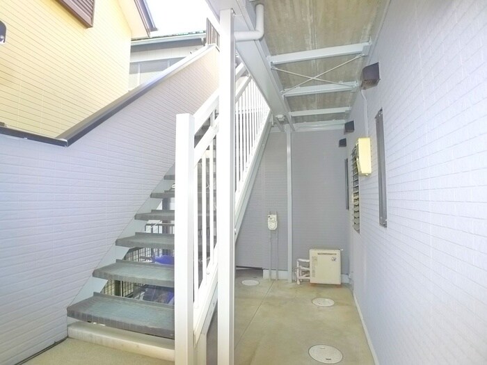 物件外観写真5　(駐輪場)