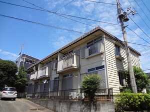 ホワイトクレスト外観写真