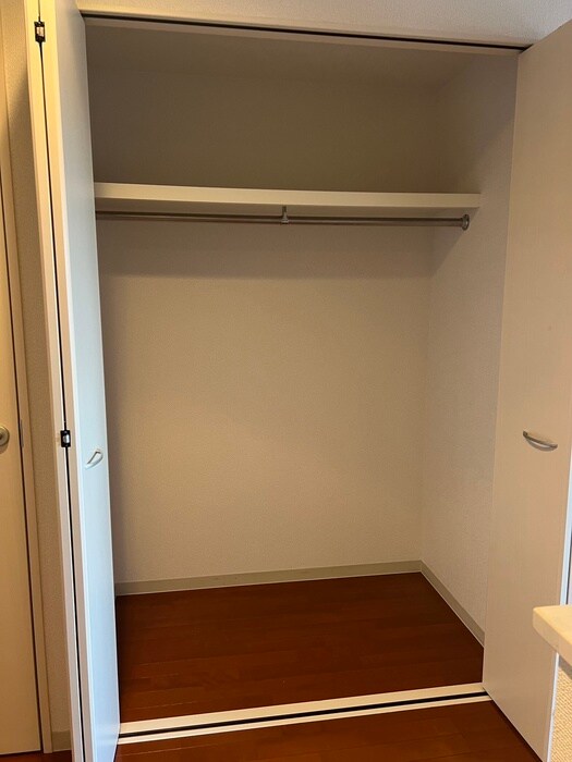 物件内観写真12　(収納)