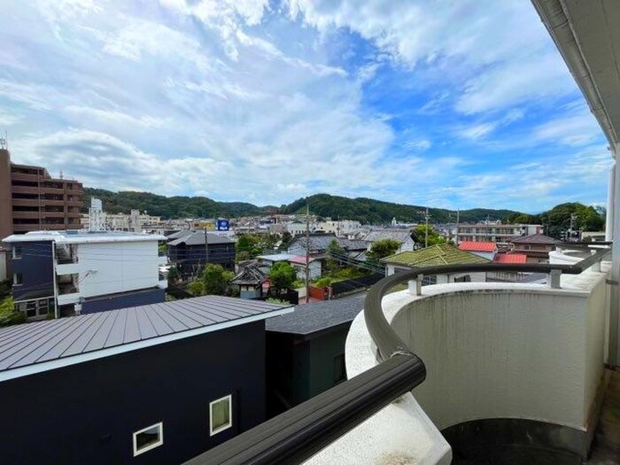 物件内観写真15　(室内からの展望)