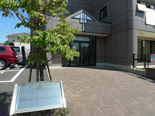 物件外観写真6　(駐車場)