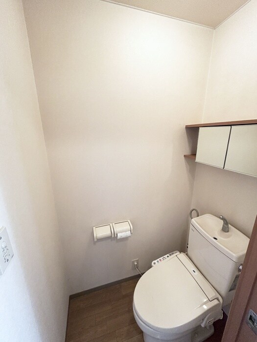 物件内観写真14　(トイレ)