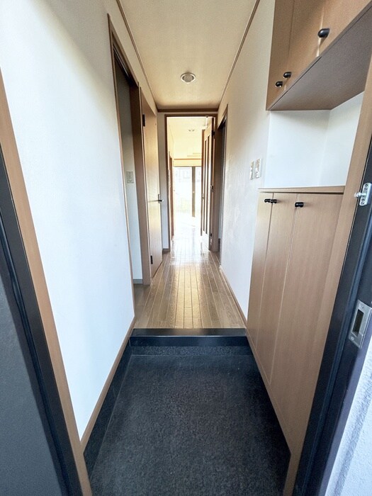 物件内観写真17　(玄関)