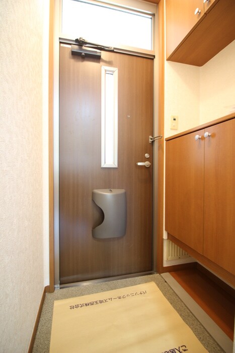 物件内観写真15　(玄関)