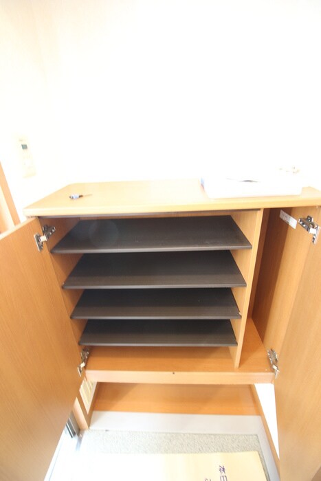 物件内観写真16　(靴箱)