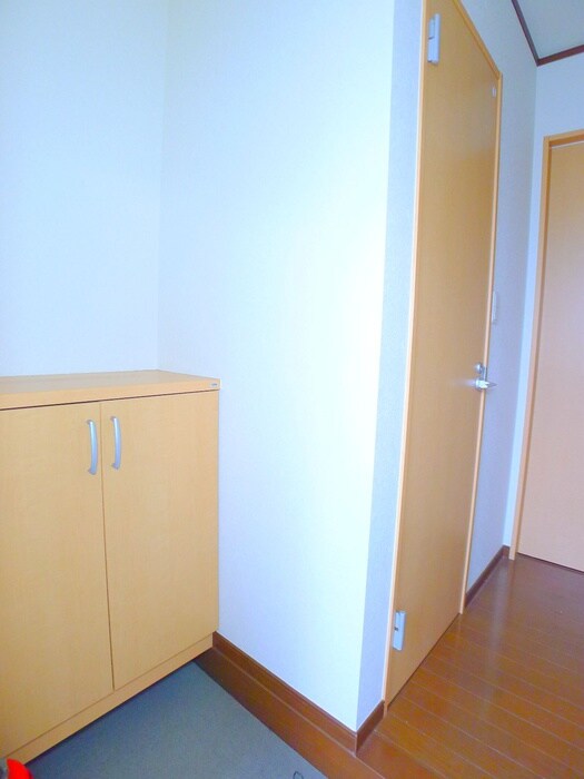物件内観写真15　(靴箱)