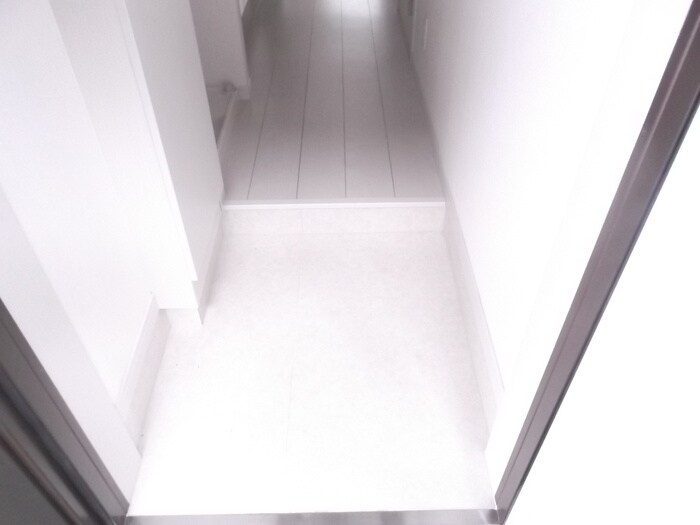 物件内観写真7　(玄関)