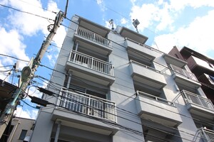 吉田ビル（４０２）外観写真