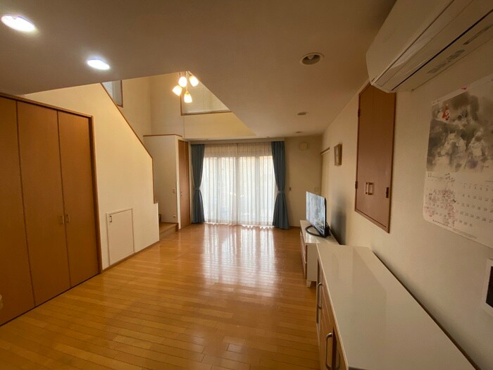 物件内観写真3　(居室)