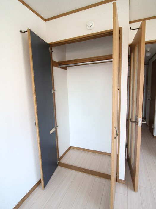 物件内観写真12　(収納)