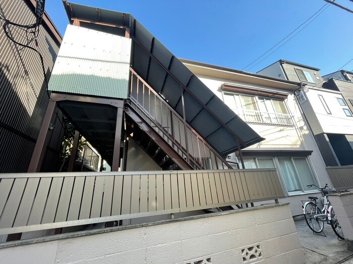 物件外観写真5　(エントランス部分)