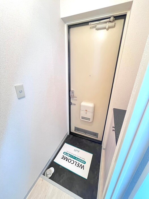 物件内観写真15　(玄関)