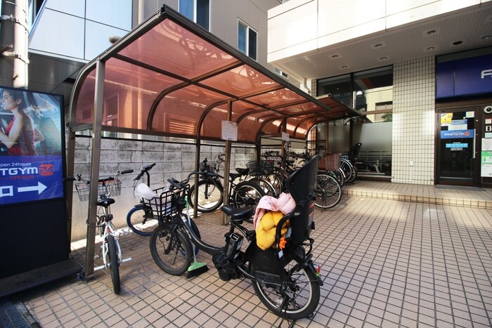 物件外観写真2　(駐輪場)