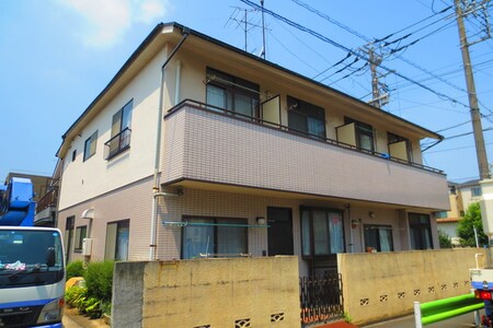 岩井ハイツ１外観写真
