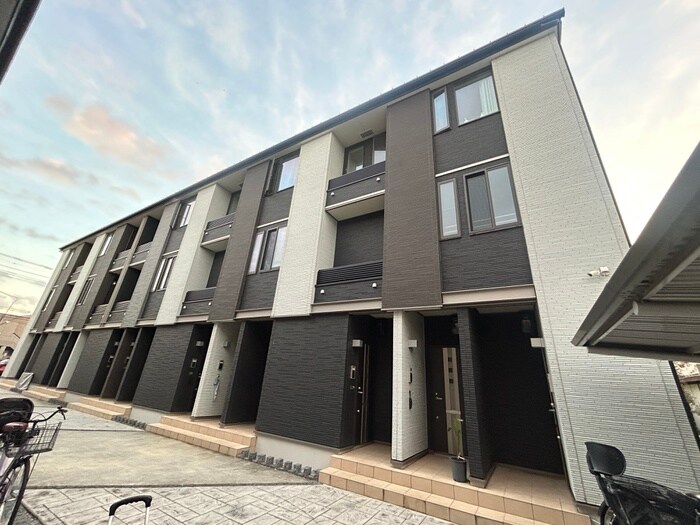 物件外観写真1　(外観写真)