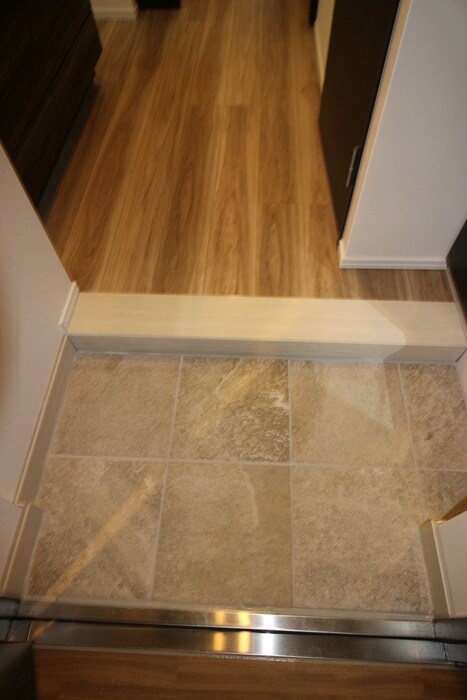 物件内観写真16　(玄関)