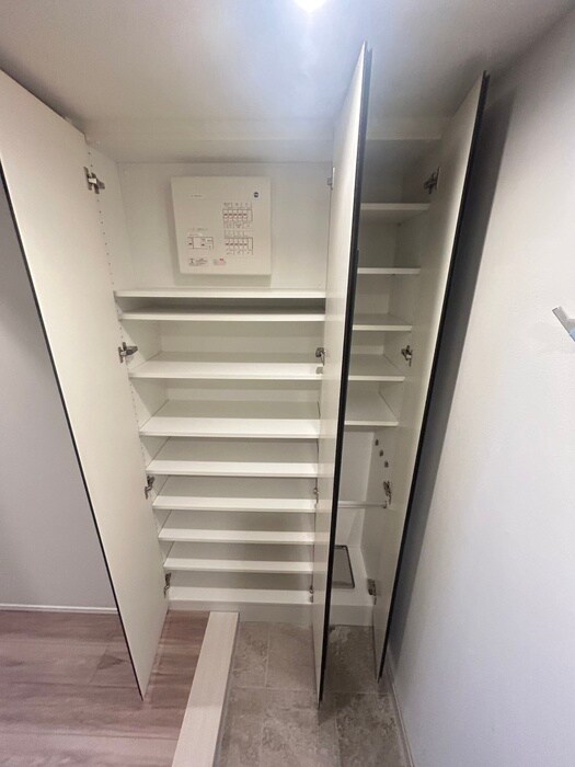 物件内観写真17　(靴箱)