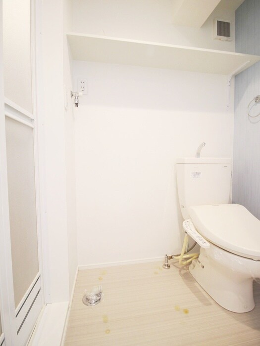 物件内観写真15　(洗濯機置場)