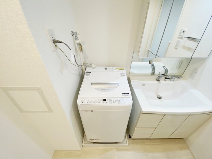 物件内観写真11　(洗濯機置場)