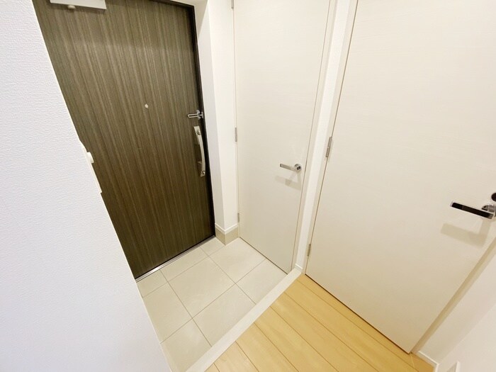 物件内観写真14　(玄関)